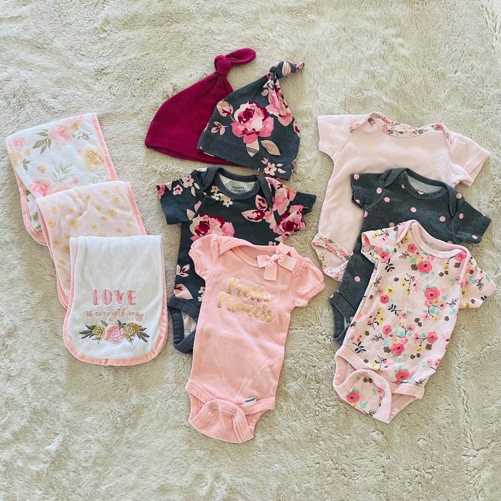 Girls onesie bundle / lot of 5 with hats and burp cloths